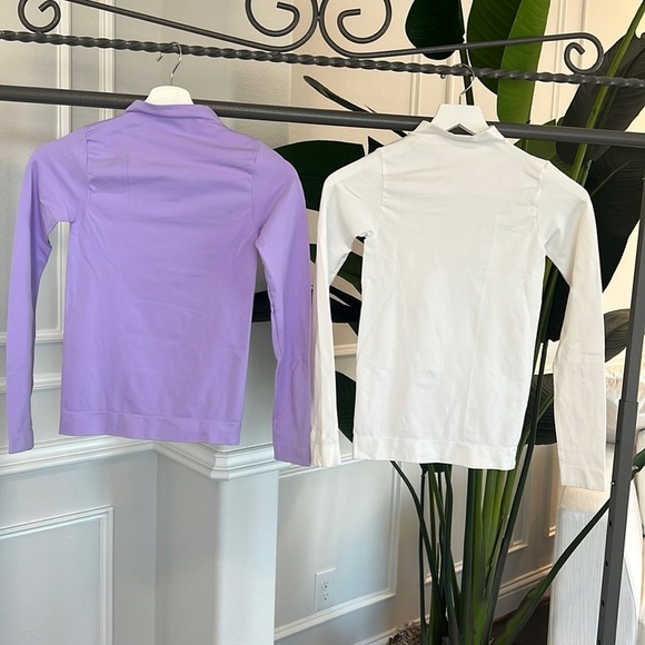Set of 2 long sleeves stretchable shirts . - Picture 1 of 8